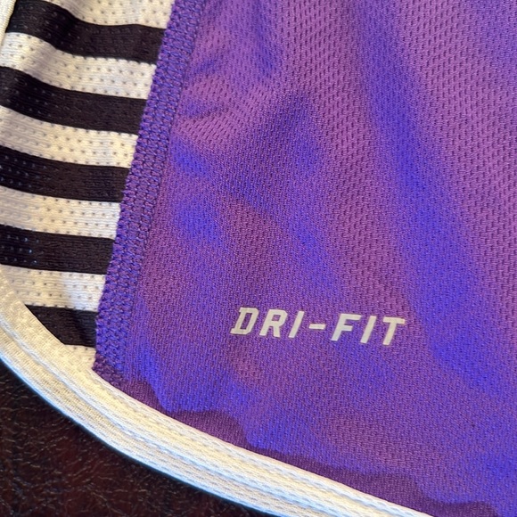 Nike Dry-Fit Tank Top - Picture 4 of 4